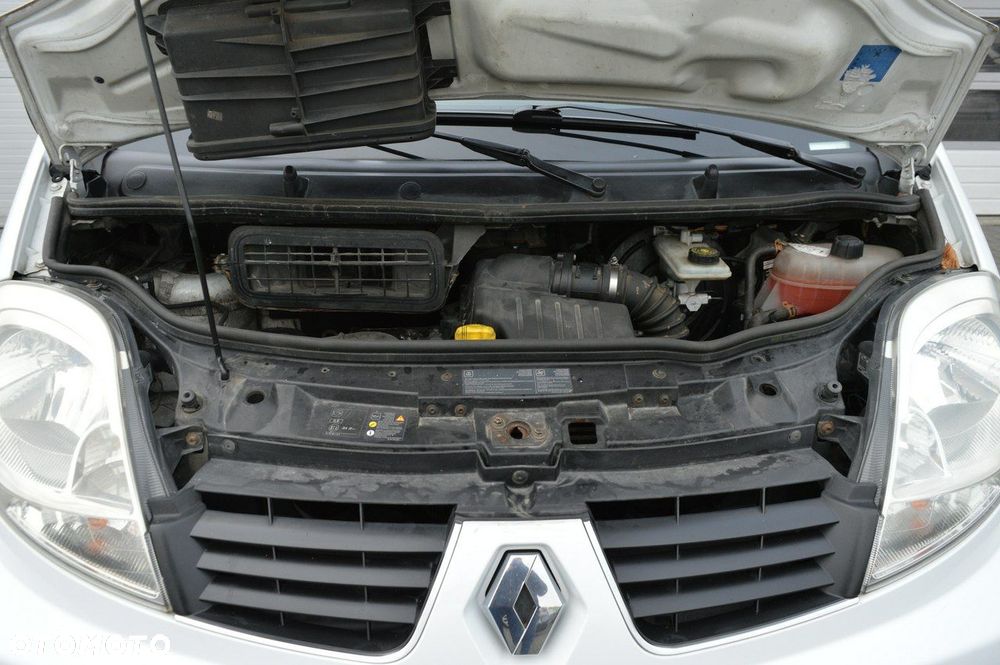 Renault Trafic - 25