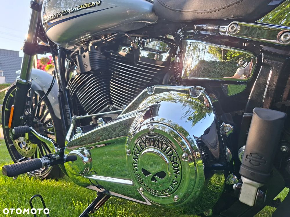 Harley-Davidson FXSB Breakout - 14