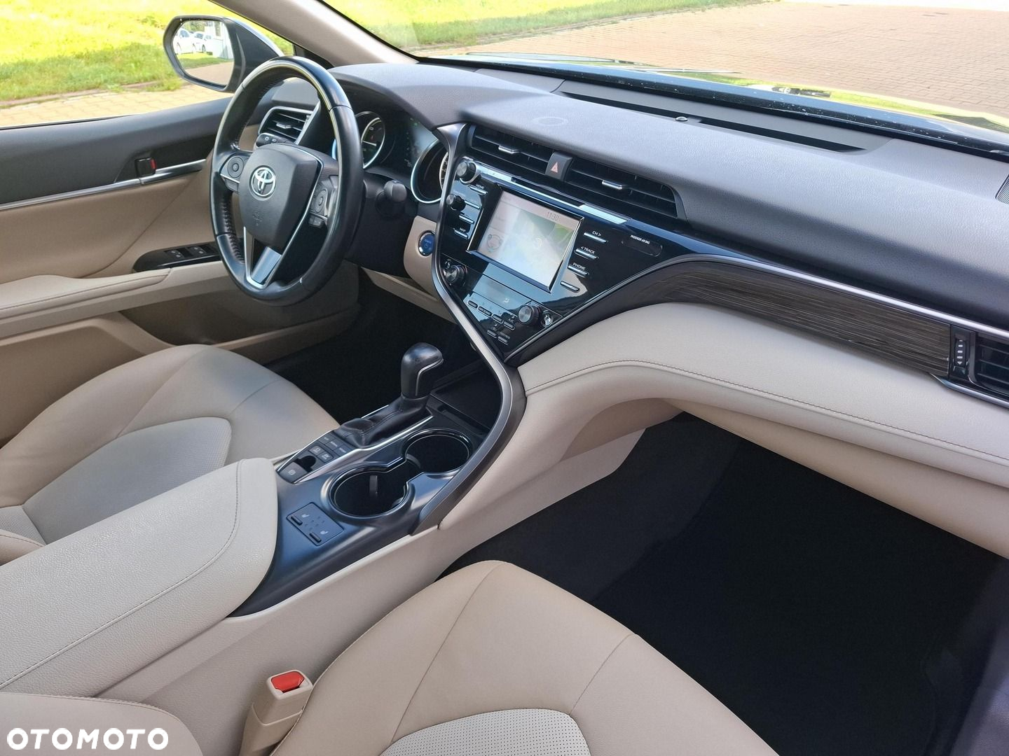Toyota Camry 2.5 Hybrid Comfort CVT - 5