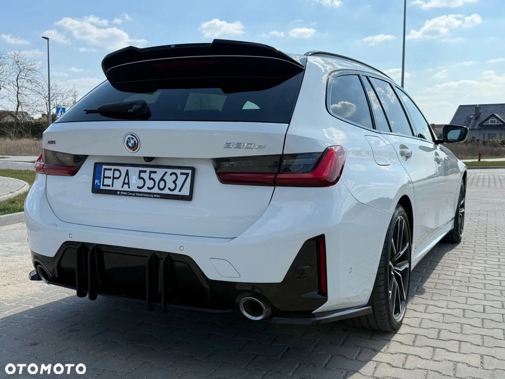 BMW Seria 3 330e xDrive M Sport sport - 9
