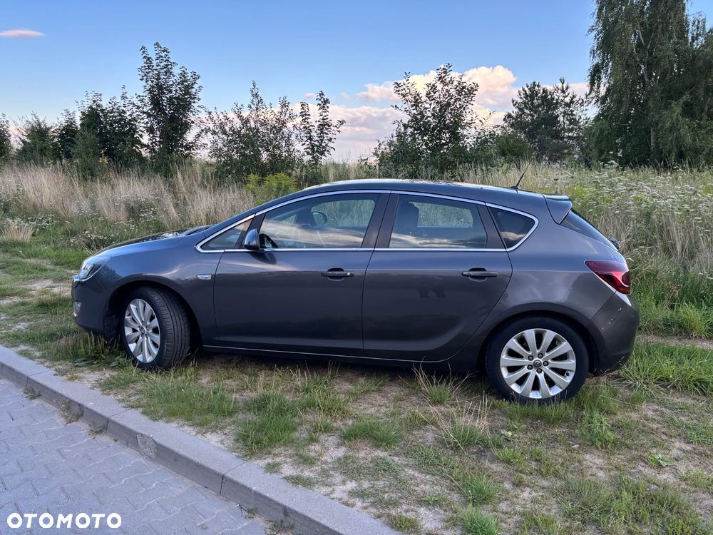 Opel Astra 1.6 Automatik Cosmo - 3