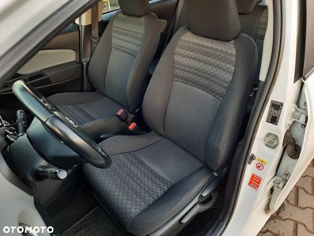 Toyota Yaris 1.33 VVT-i Trend - 17