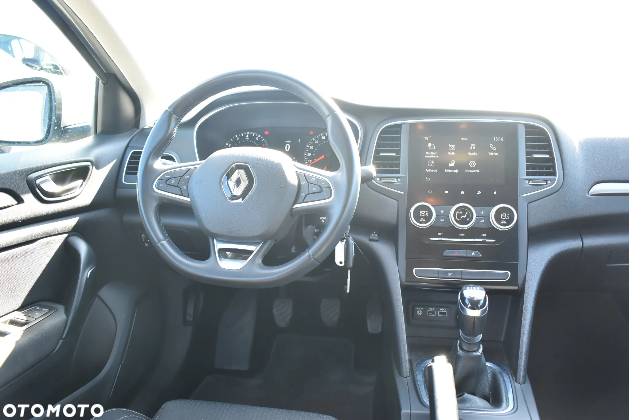 Renault Megane 1.3 TCe FAP Zen - 14