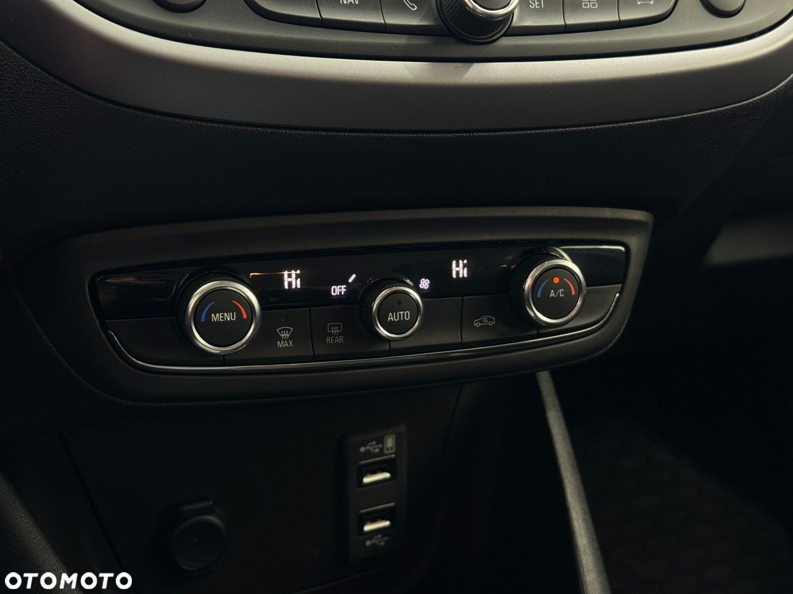 Opel Crossland X - 24