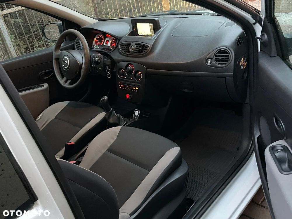Renault Clio - 13
