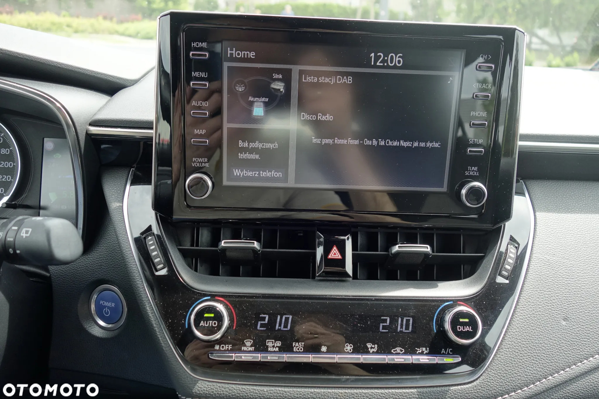 Toyota Corolla 2.0 Hybrid Comfort - 21