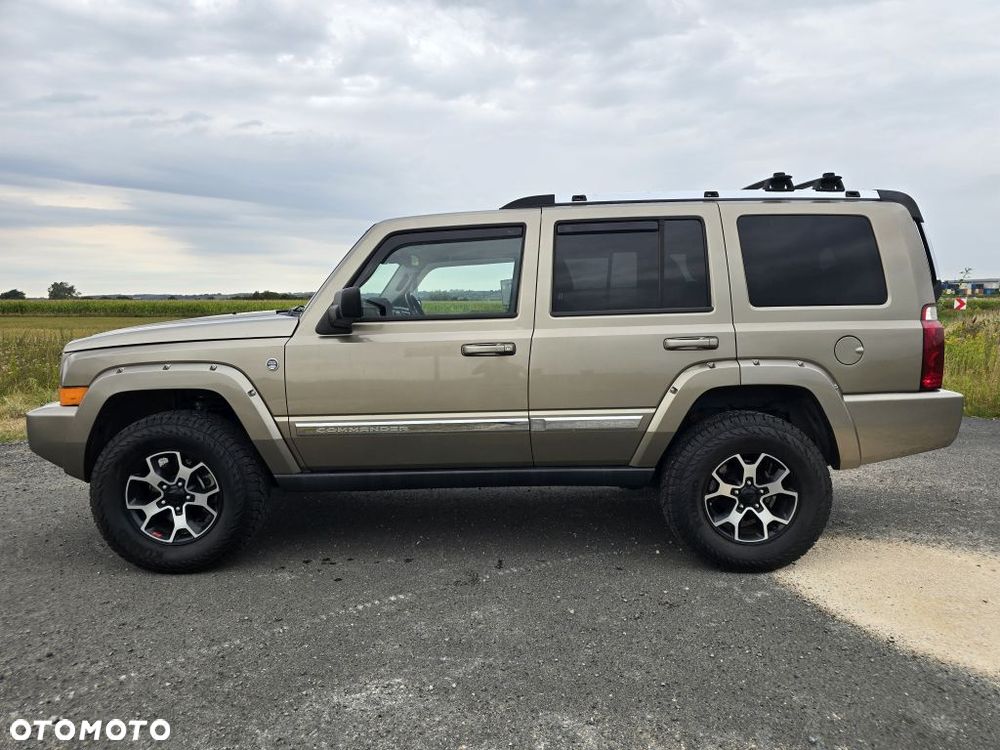 Jeep Commander 5.7 V8 HEMI Automatik Limited - 30