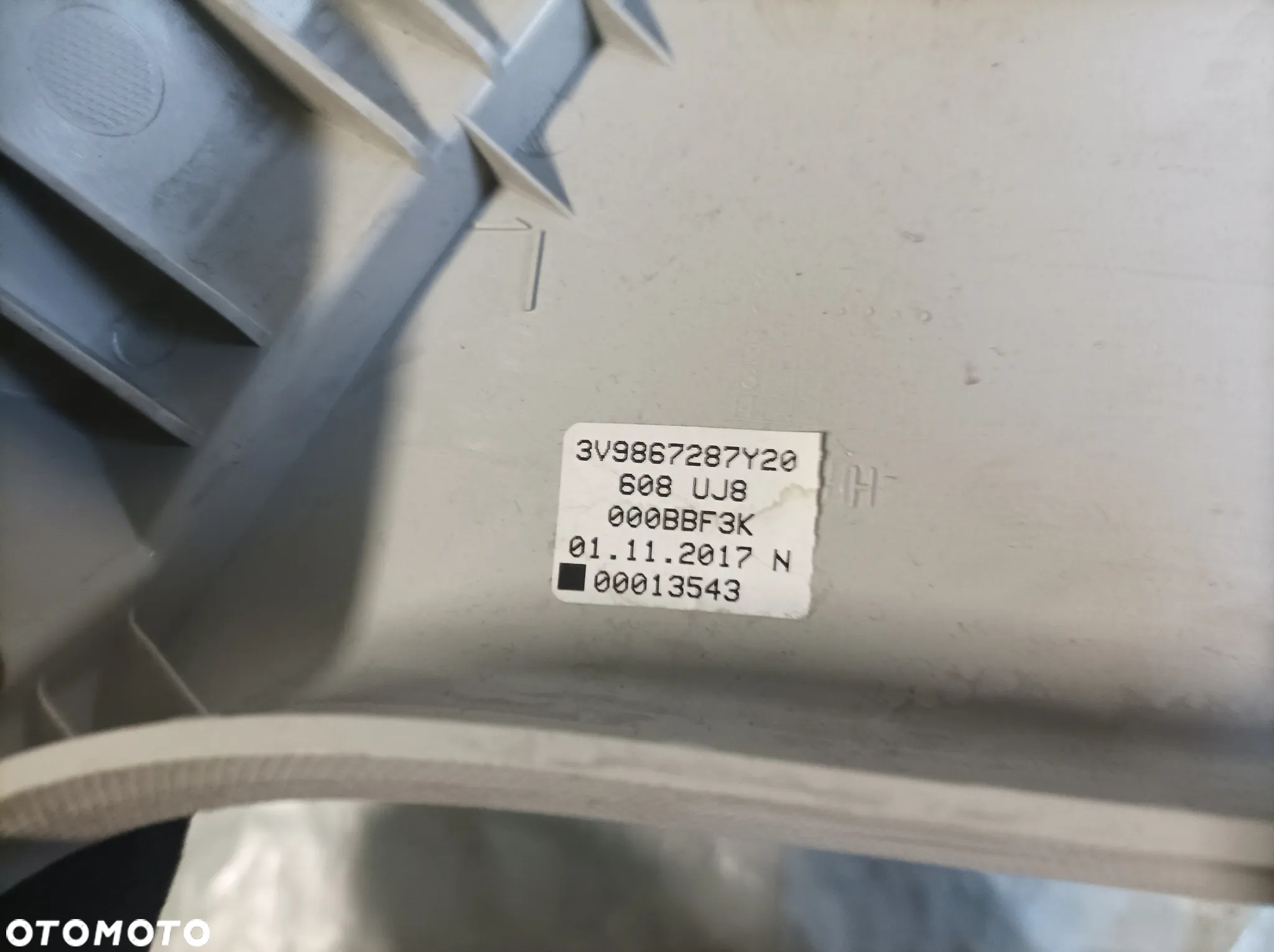 Skoda SuperB III Kombi osłona słupka prawa lewa 3v9867288 3v9867287 - 5