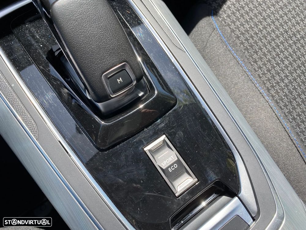 Peugeot 308 SW BlueHDi 130 EAT8 Style - 32