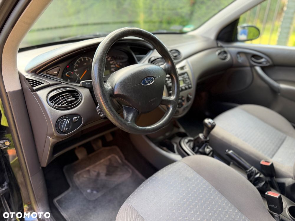 Ford Focus 1.6 Futura - 8