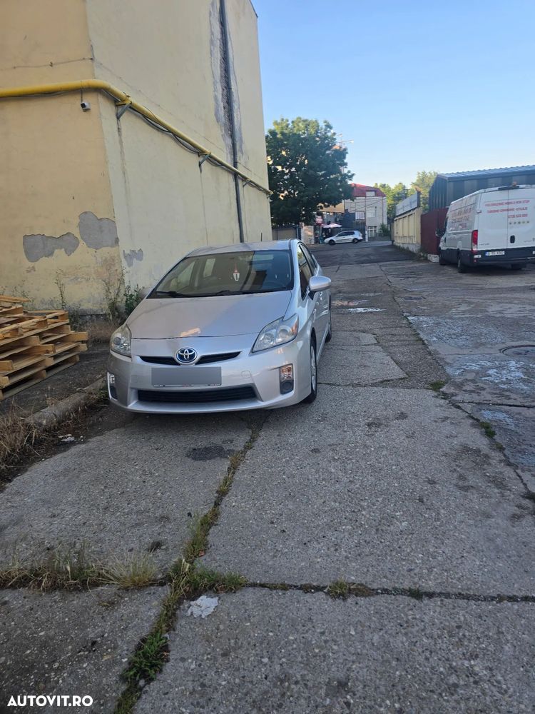 Toyota Prius (Hybrid) Luna - 26