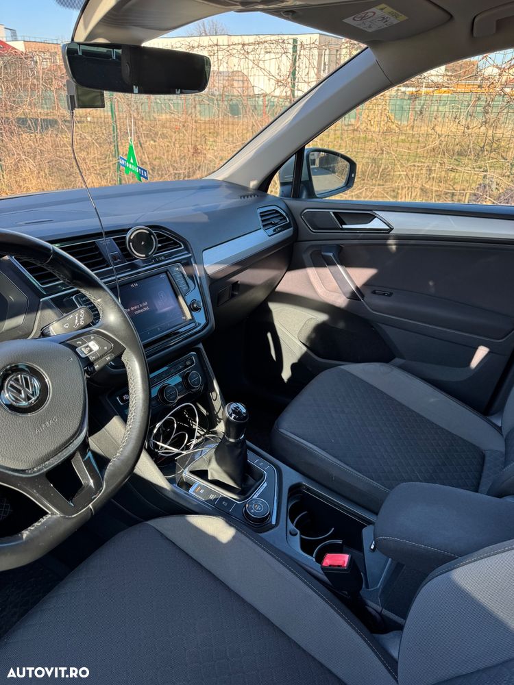 Volkswagen Tiguan 2.0 TDI 4Mot Comfortline - 23