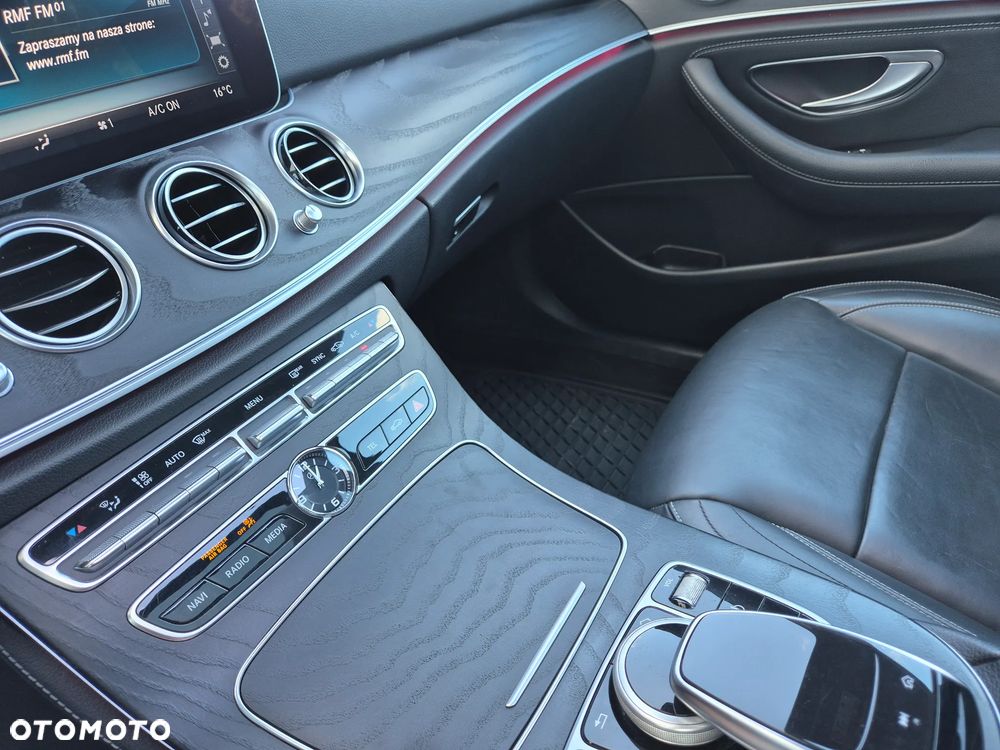 Mercedes-Benz Klasa E 300 d 9G-TRONIC AMG Line - 25