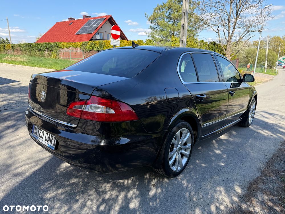 Skoda Superb 2.0 TDI L&K DSG - 4