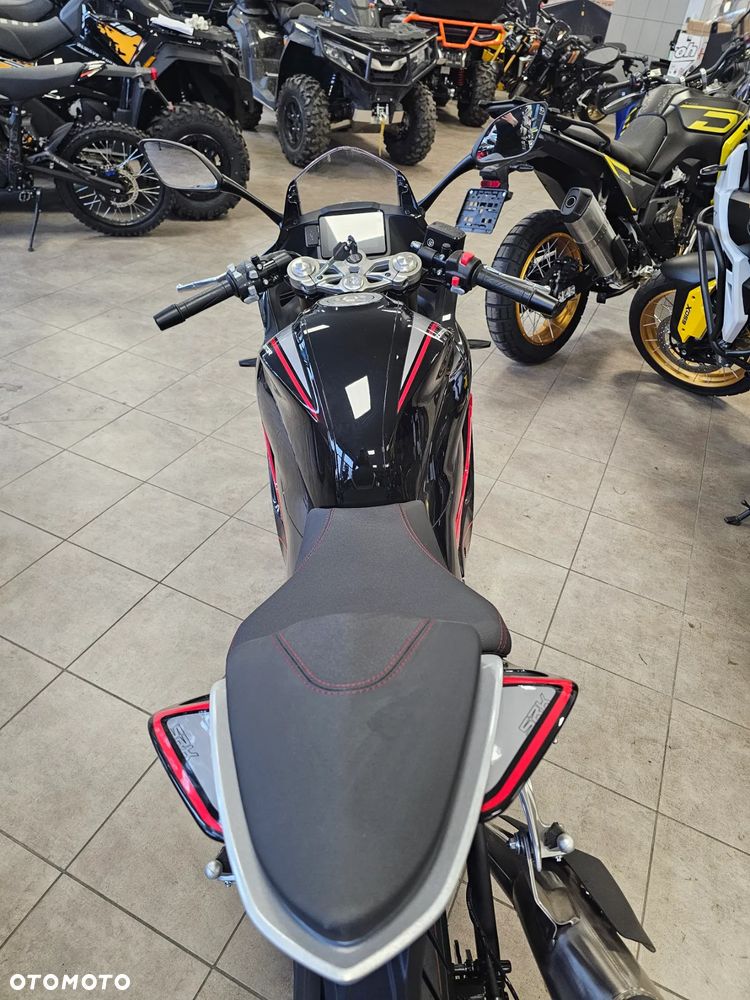 QJMOTOR SRK 125R - 25