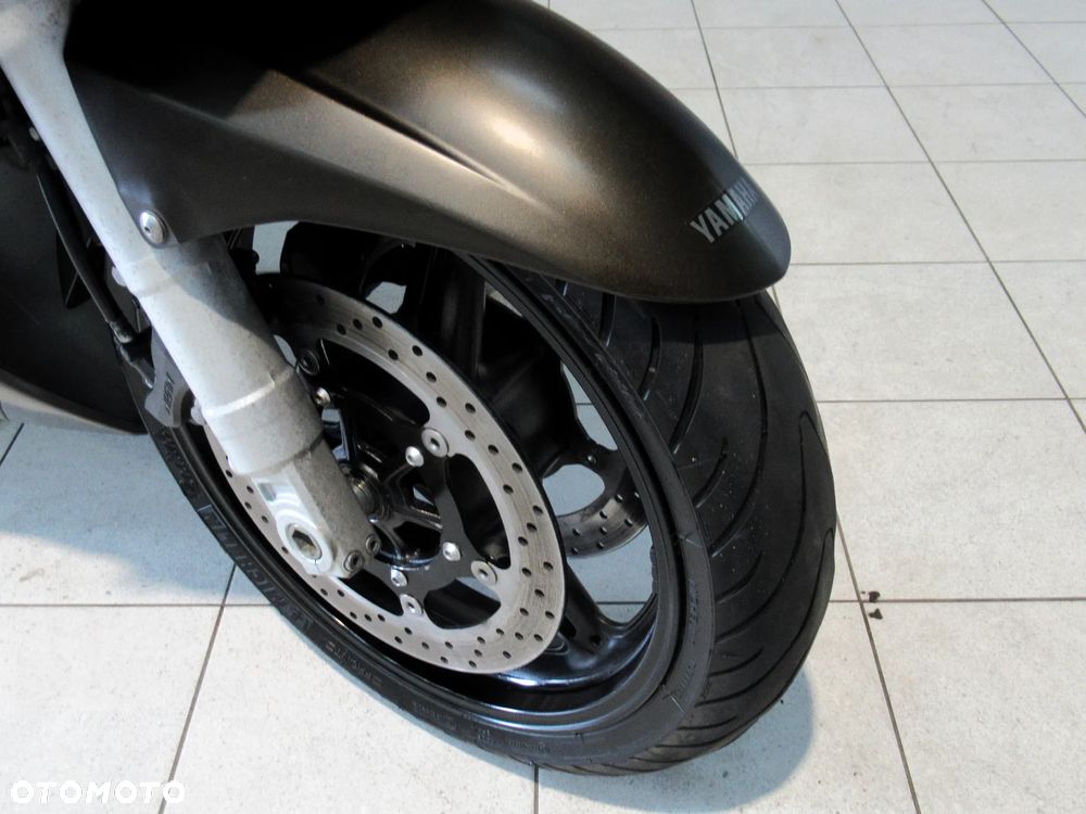 Yamaha FJR - 23