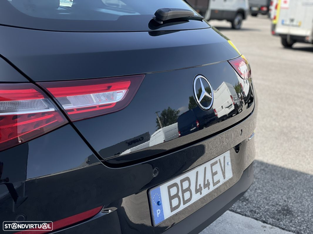 Mercedes-Benz CLA 200 d Shooting Brake 8G-DCT - 11