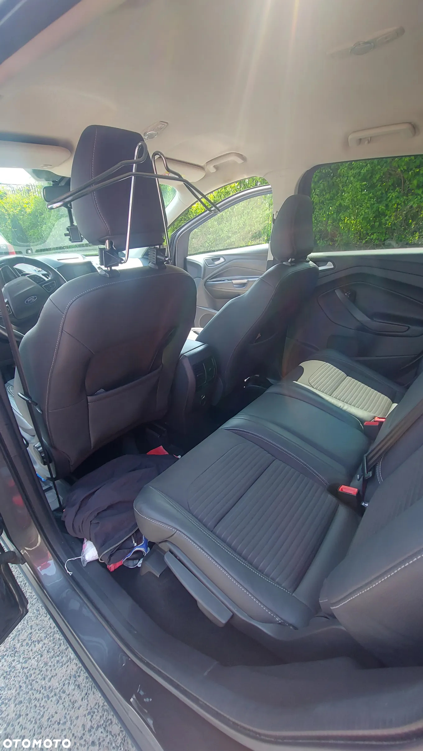 Ford Kuga 2.0 TDCi 2x4 Cool & Connect - 11