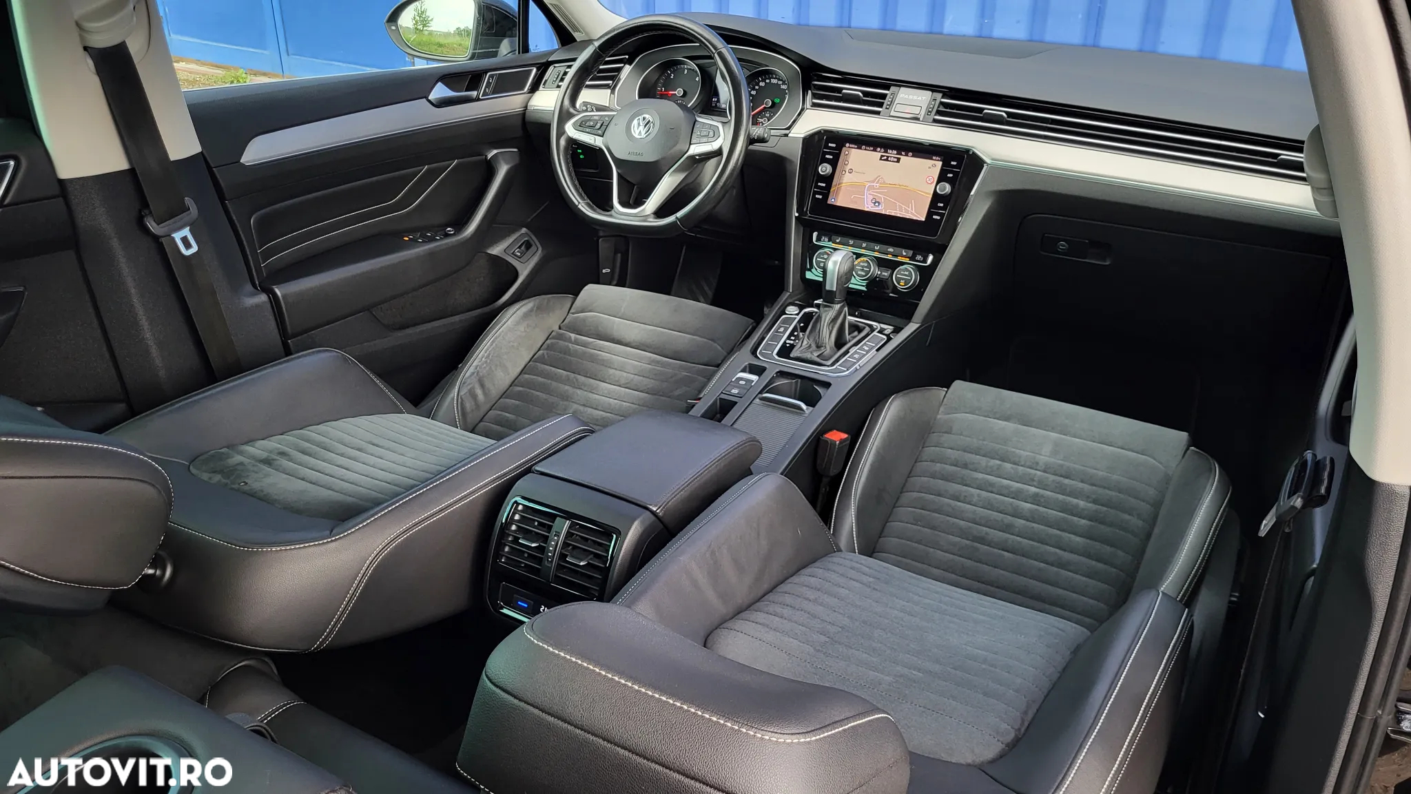 Volkswagen Passat Variant 2.0 TDI SCR DSG Elegance - 3