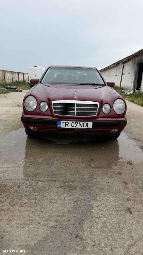 Mercedes-Benz E - 1