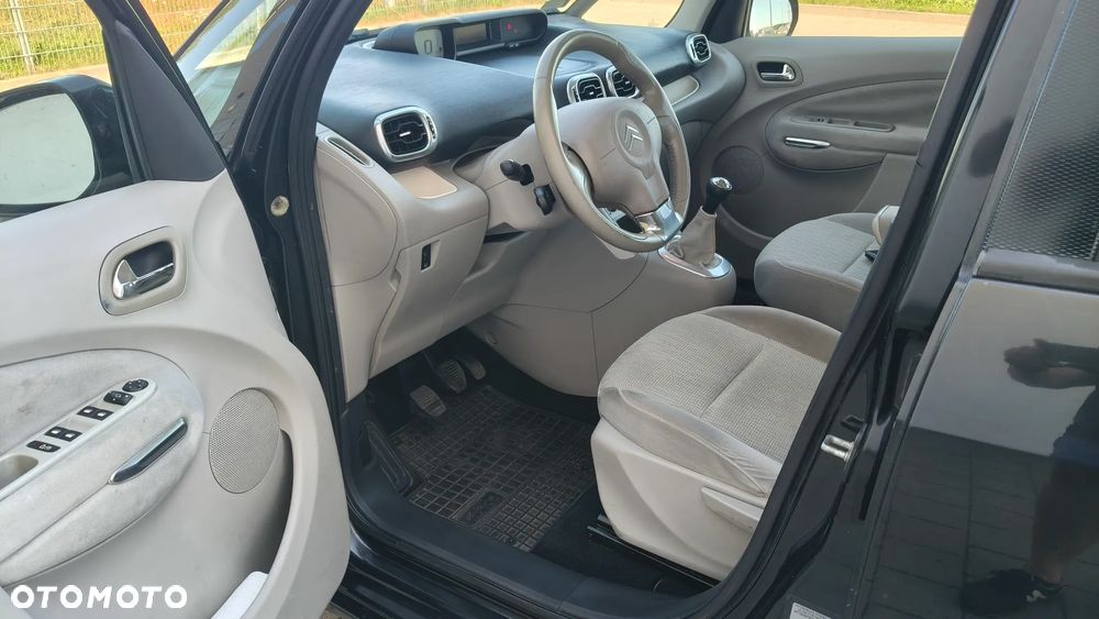Citroën C3 Picasso 1.4i Exclusive - 9