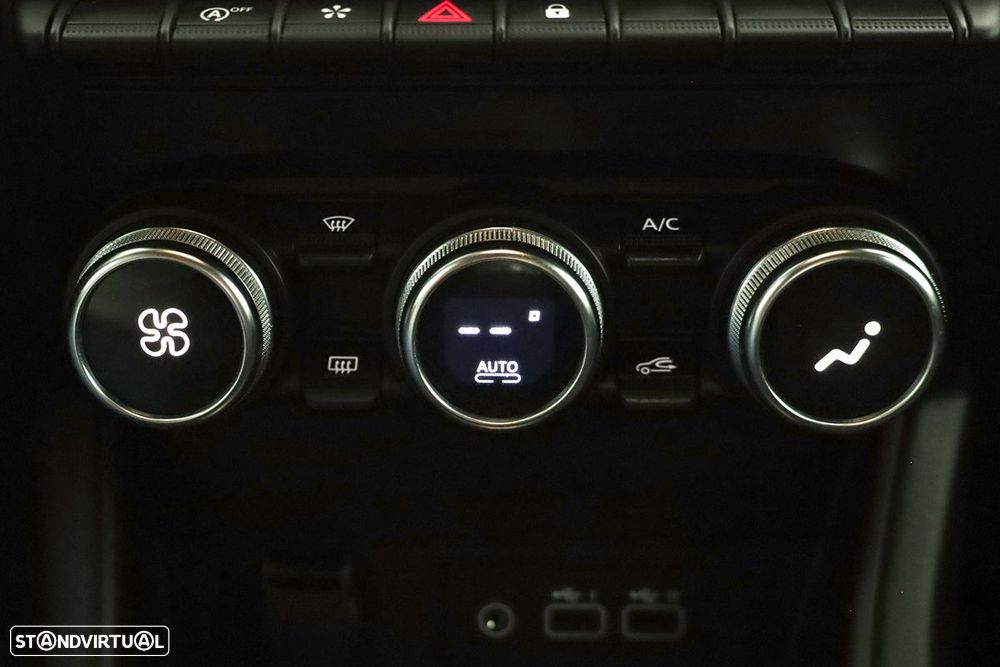 Renault Captur 1.0 TCe Techno Bi-Fuel - 13