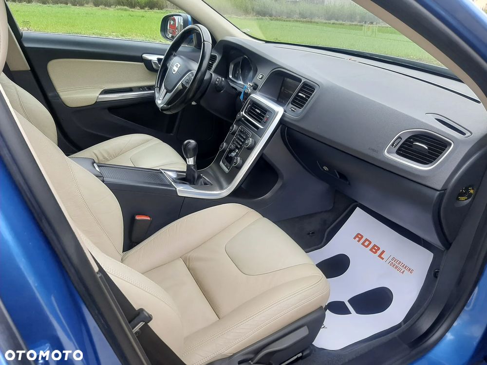 Volvo V60 D4 Business Edition - 21