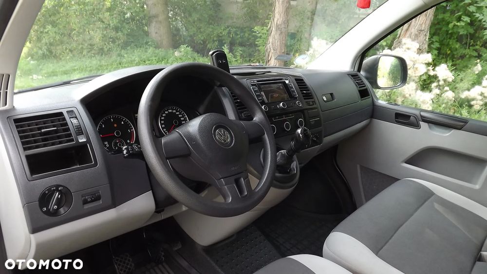 Volkswagen TRANSPORTER T5 - 2