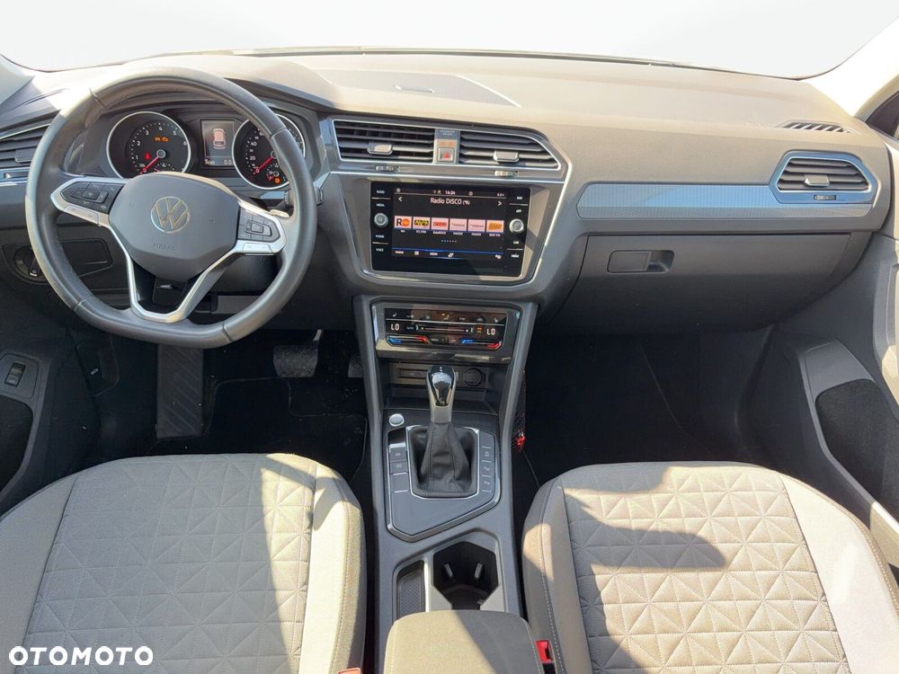 Volkswagen Tiguan - 10