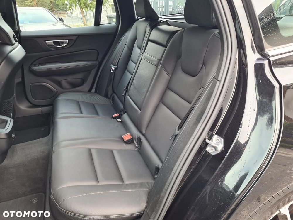 Volvo V60 D4 Drive-E Momentum - 37