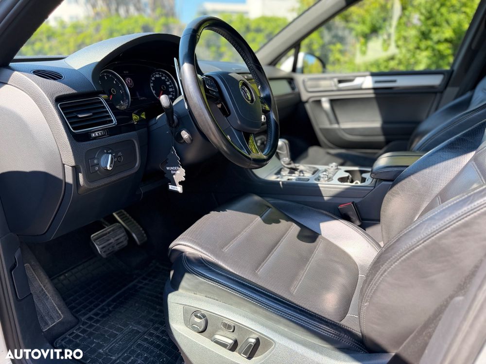 Volkswagen Touareg - 12