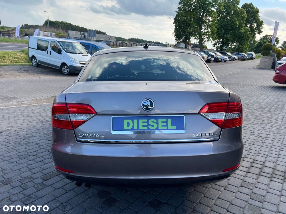 Skoda Superb 1.6 TDI Active Greenline - 10