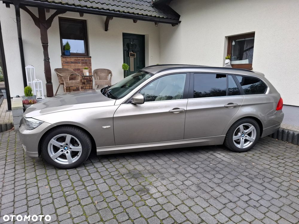 BMW Seria 3 318d DPF Edition Exclusive - 24