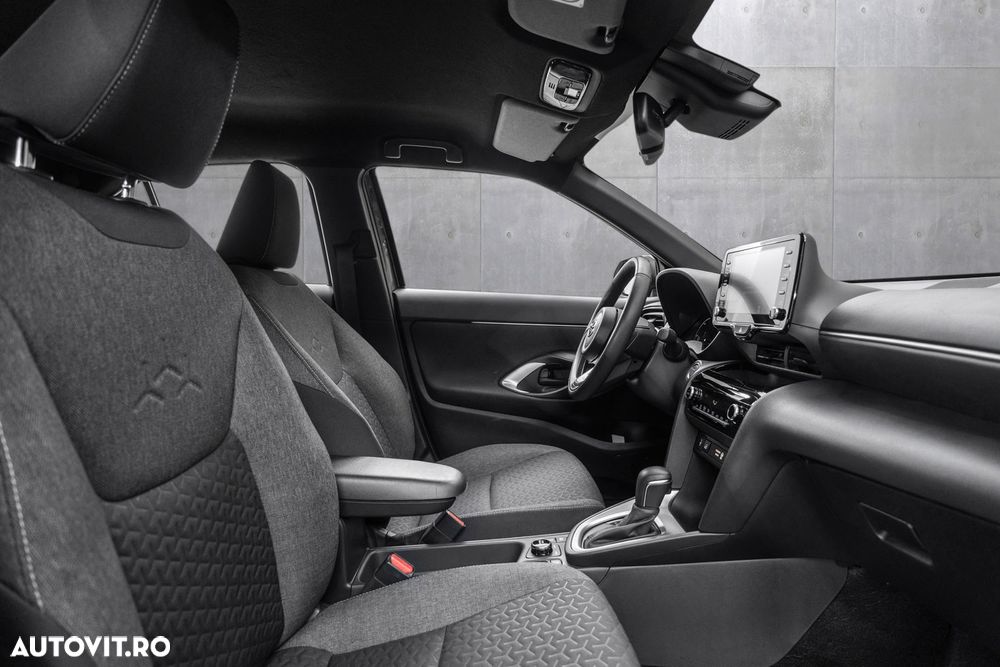 Toyota Yaris Cross 1.5 VVT-i HSD 4x4 Dynamic - 8