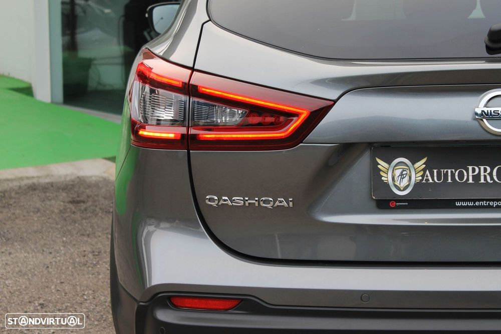 Nissan Qashqai 1.5 dCi N-Connecta J18+Led - 37