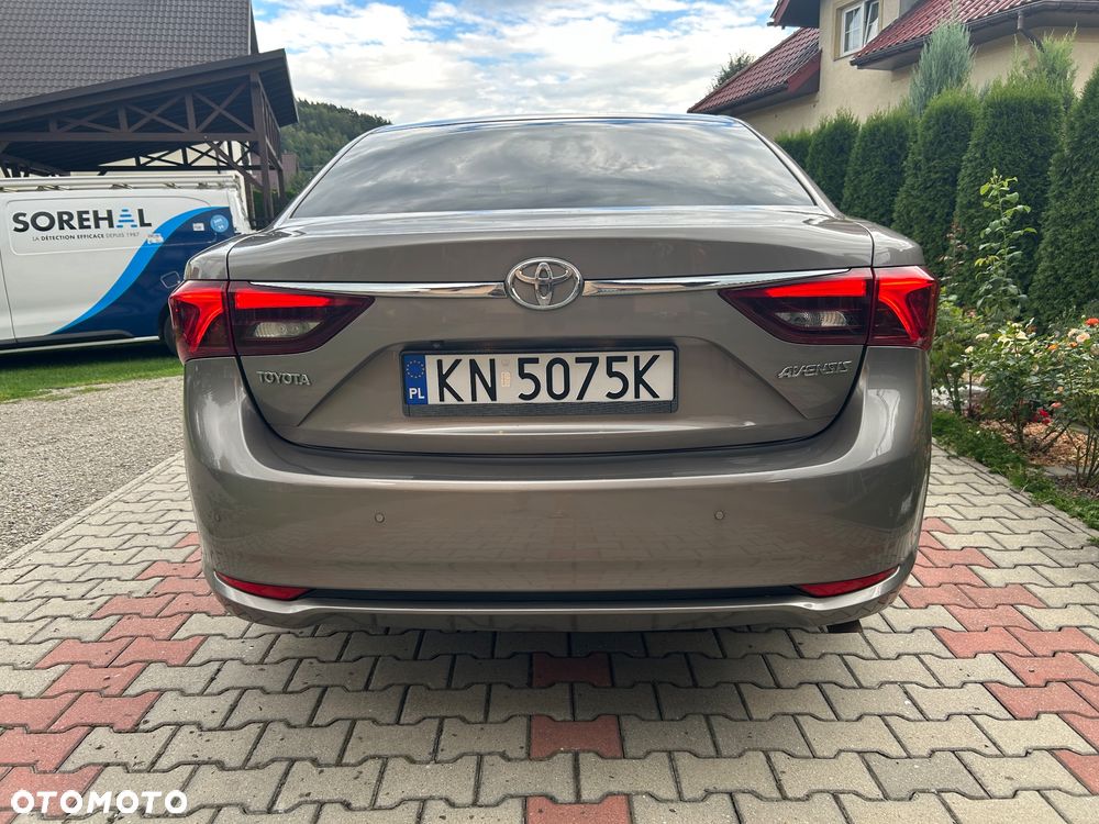 Toyota Avensis - 7