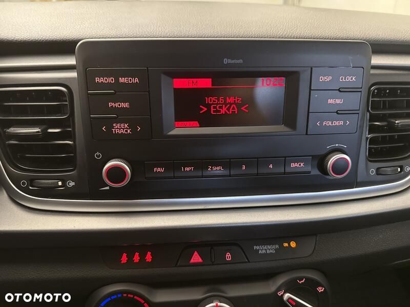 Kia Rio - 16