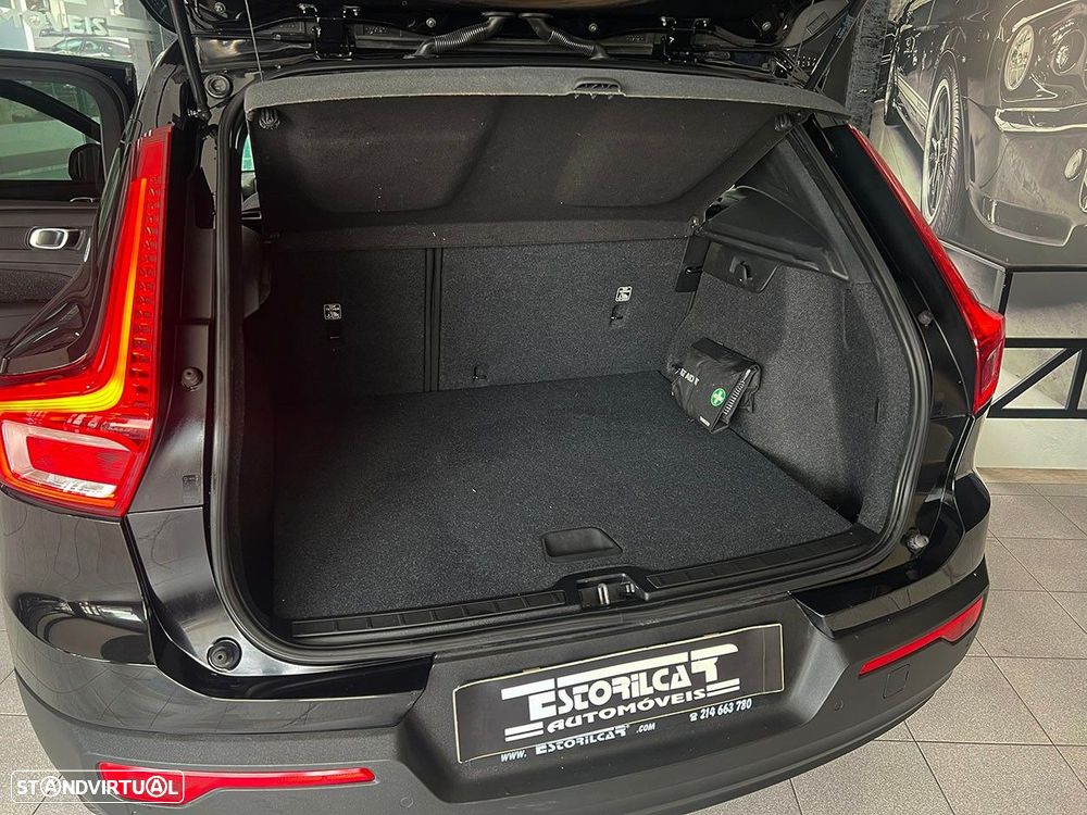 Volvo XC 40 2.0 D3 Momentum - 26