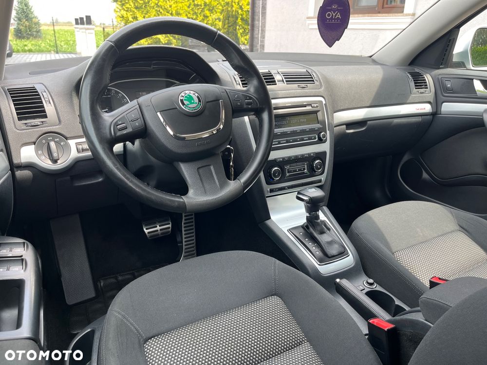 Skoda Octavia 2.0 TDI DPF 4x4 DSG Scout - 32