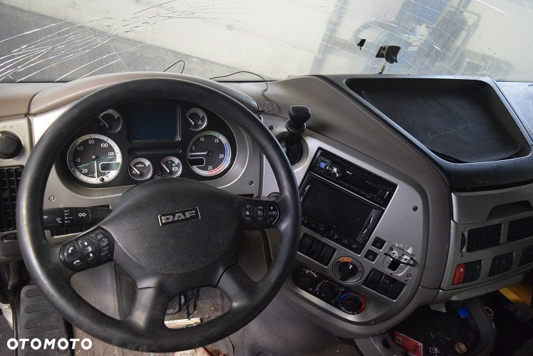 PRZEKŁADKA CZĘŚCI KABINY Z ANGLIKA DAF XF 105 E5 - 1