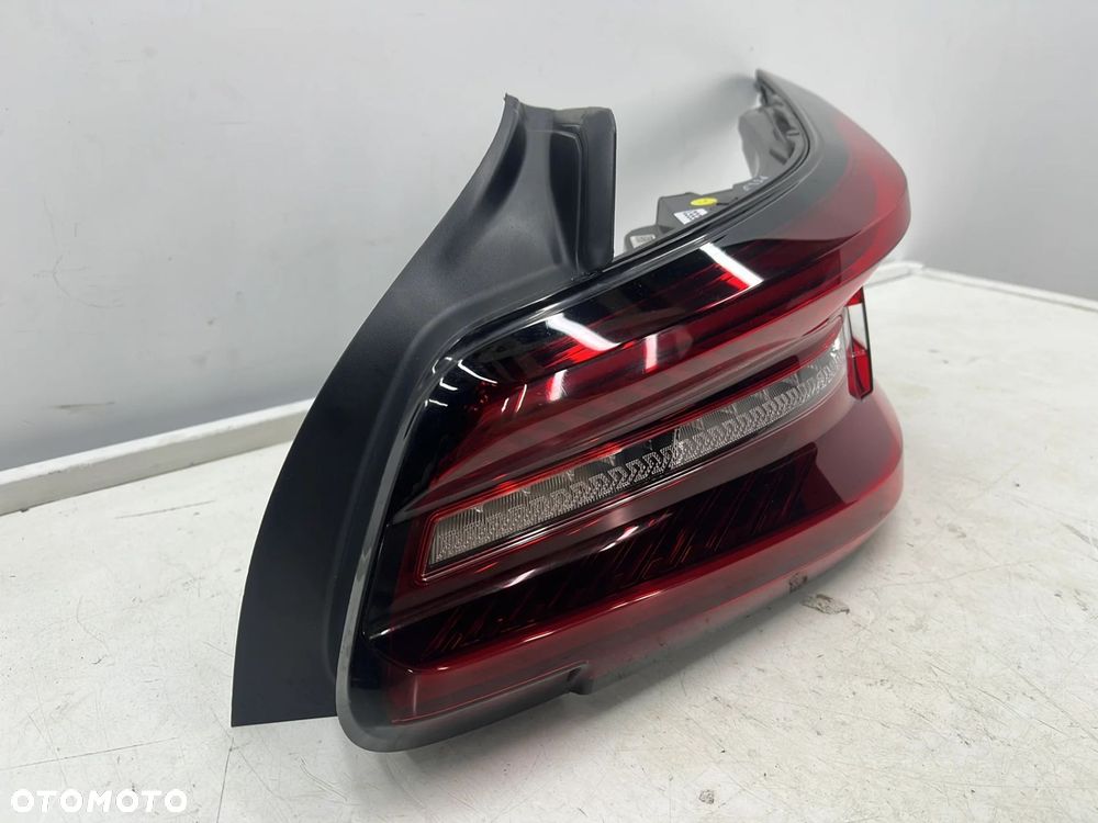 Lampa Citroen C4X 22r.- PRAWA tylna w błotnik Citroen LED VISION prawy tył EU - 2
