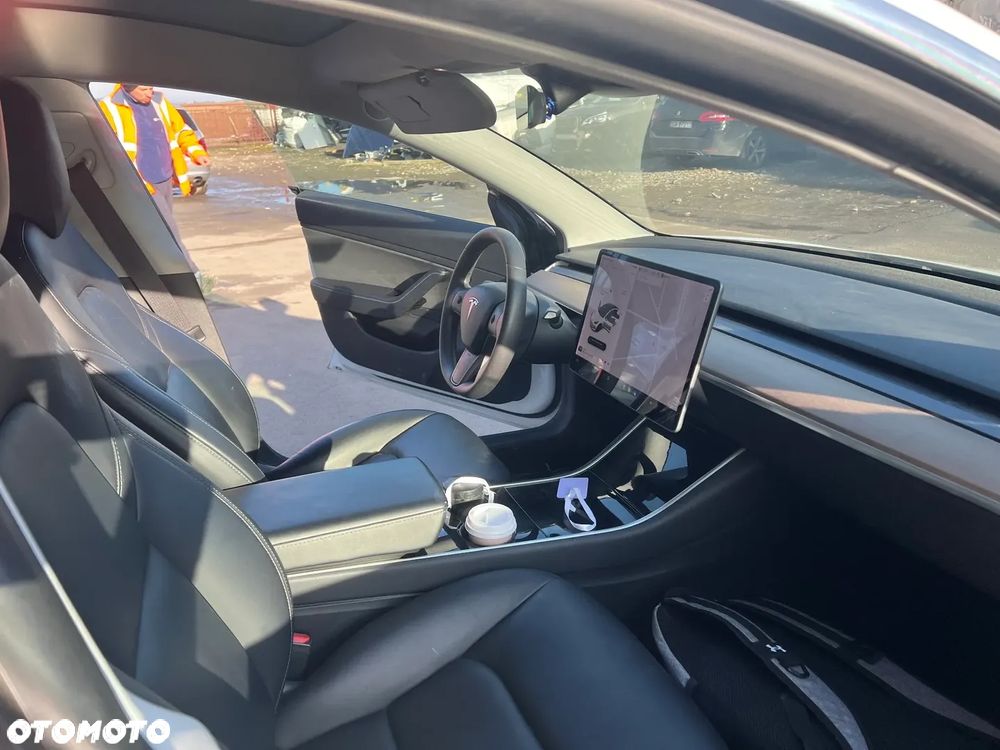 Tesla Model 3 RWD Hinterradantrieb - 8