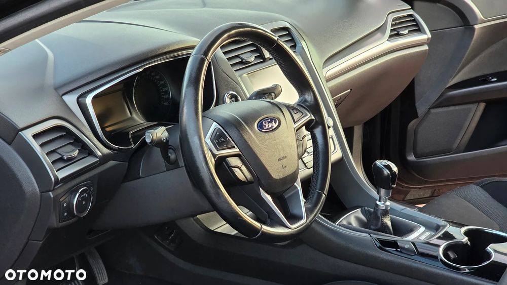 Ford Mondeo 1.5 EcoBoost Titanium - 25
