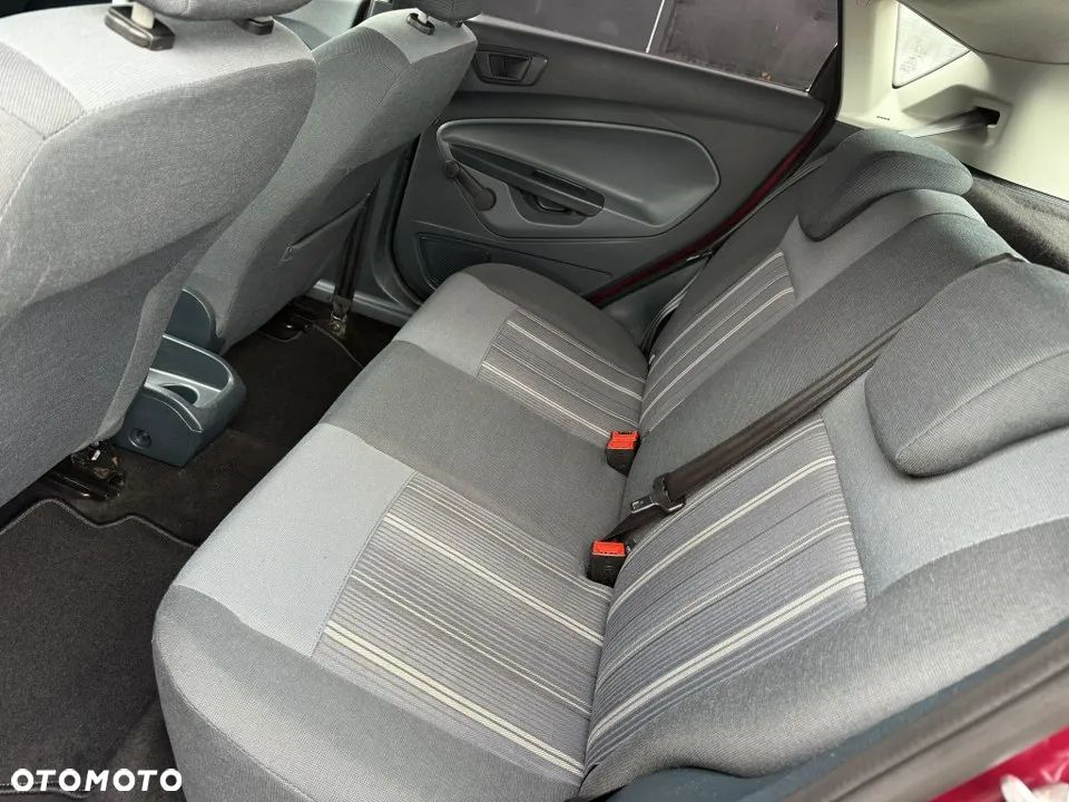 Ford Fiesta 1.25 Titanium - 37