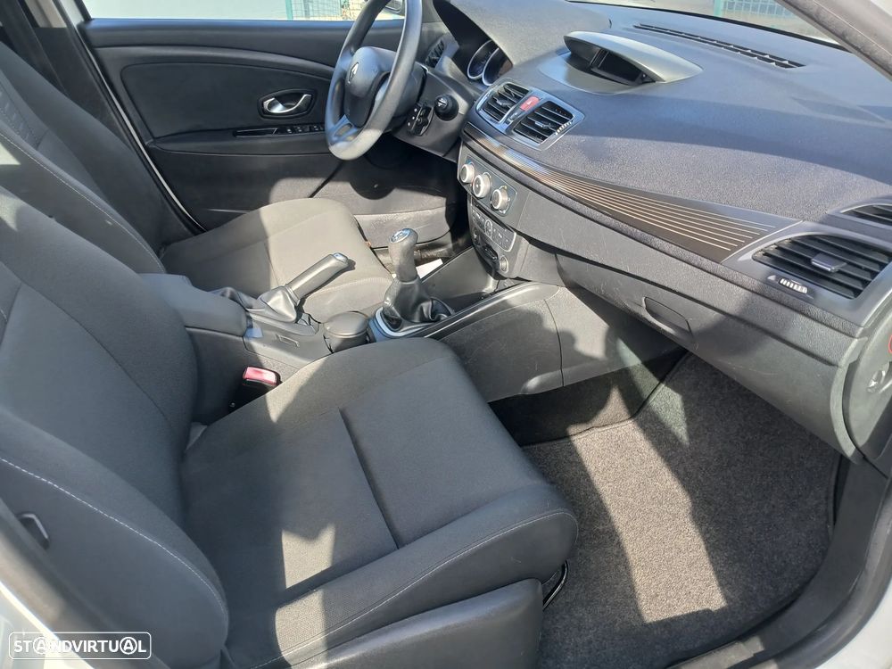 Renault Mégane 1.5 dCi Confort - 24