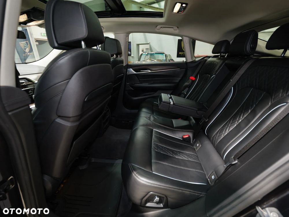 BMW Seria 6 640i xDrive - 18