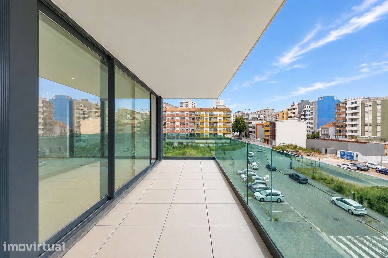 Apartamento T3 com Varanda no Varandas do Foco - Grande imagem: 2/38
