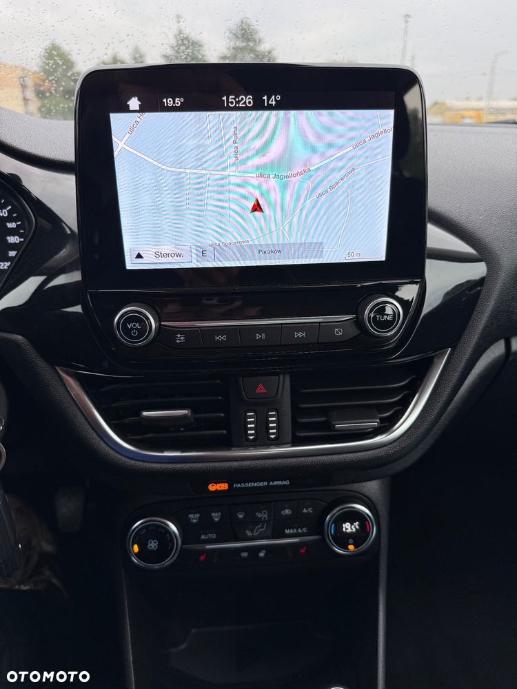 Ford Fiesta 1.0 EcoBoost S&S TITANIUM - 17