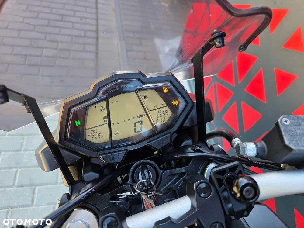 Yamaha MT - 19