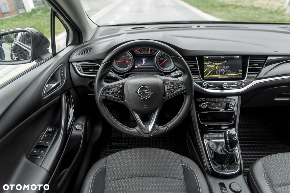 Opel Astra 1.4 Turbo Edition - 21